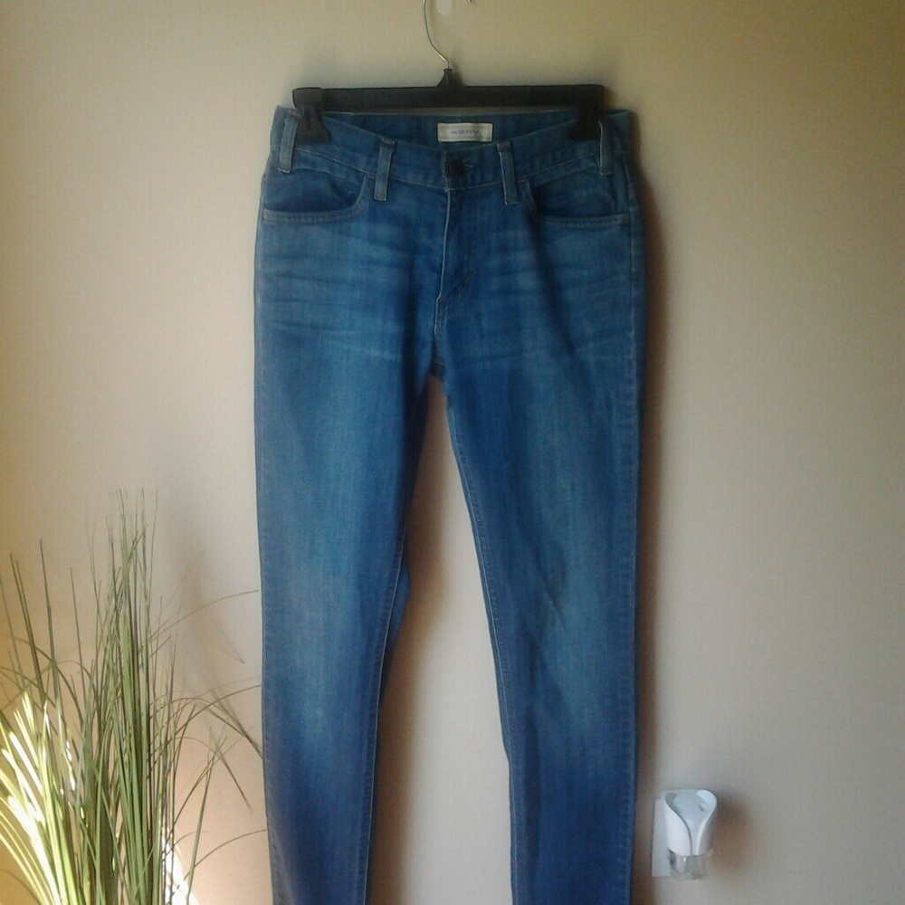 Levis women's jeans